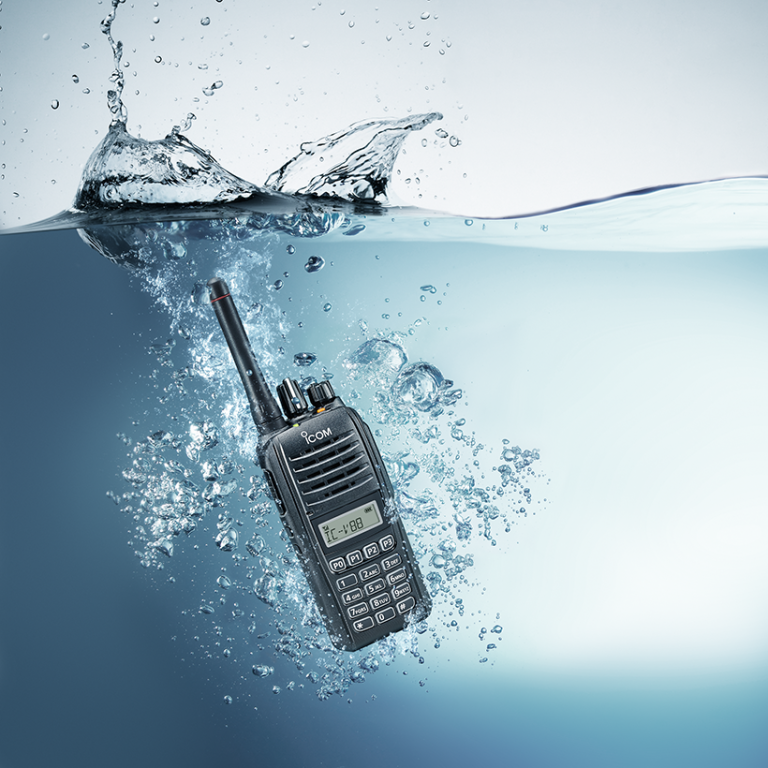 Máy bộ đàm hàng hải Icom IC-V88