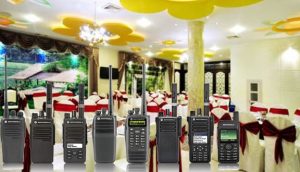 quan-ly-nha-hang-voi-chiec-bo-dam-motorola-thong-minh 3 quan ly nha hang voi chiec bo dam motorola thong minh