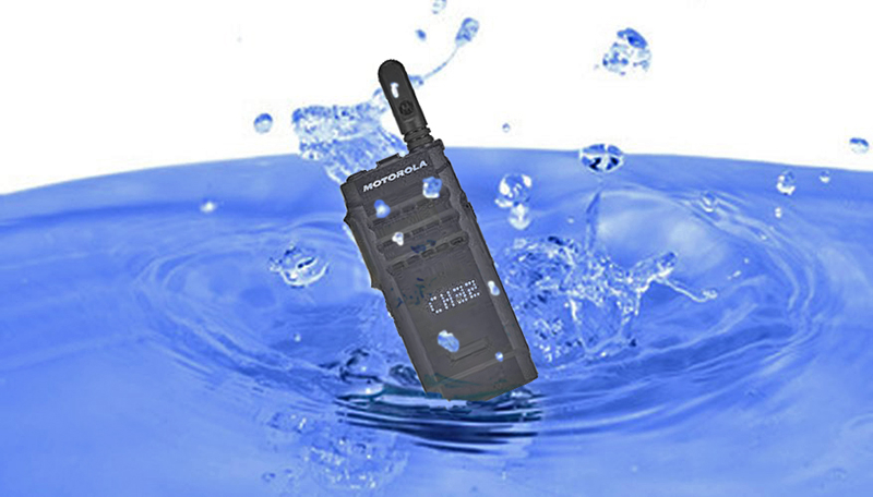 Bộ đàm Motorola SL1M được kiểm tra trong nước