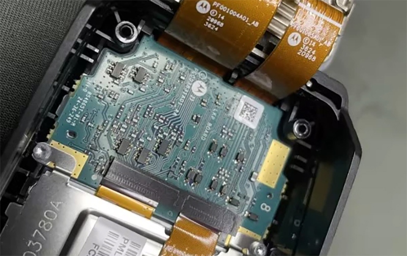 Lớp bảo vệ điện từ Motorola hoàn hảo